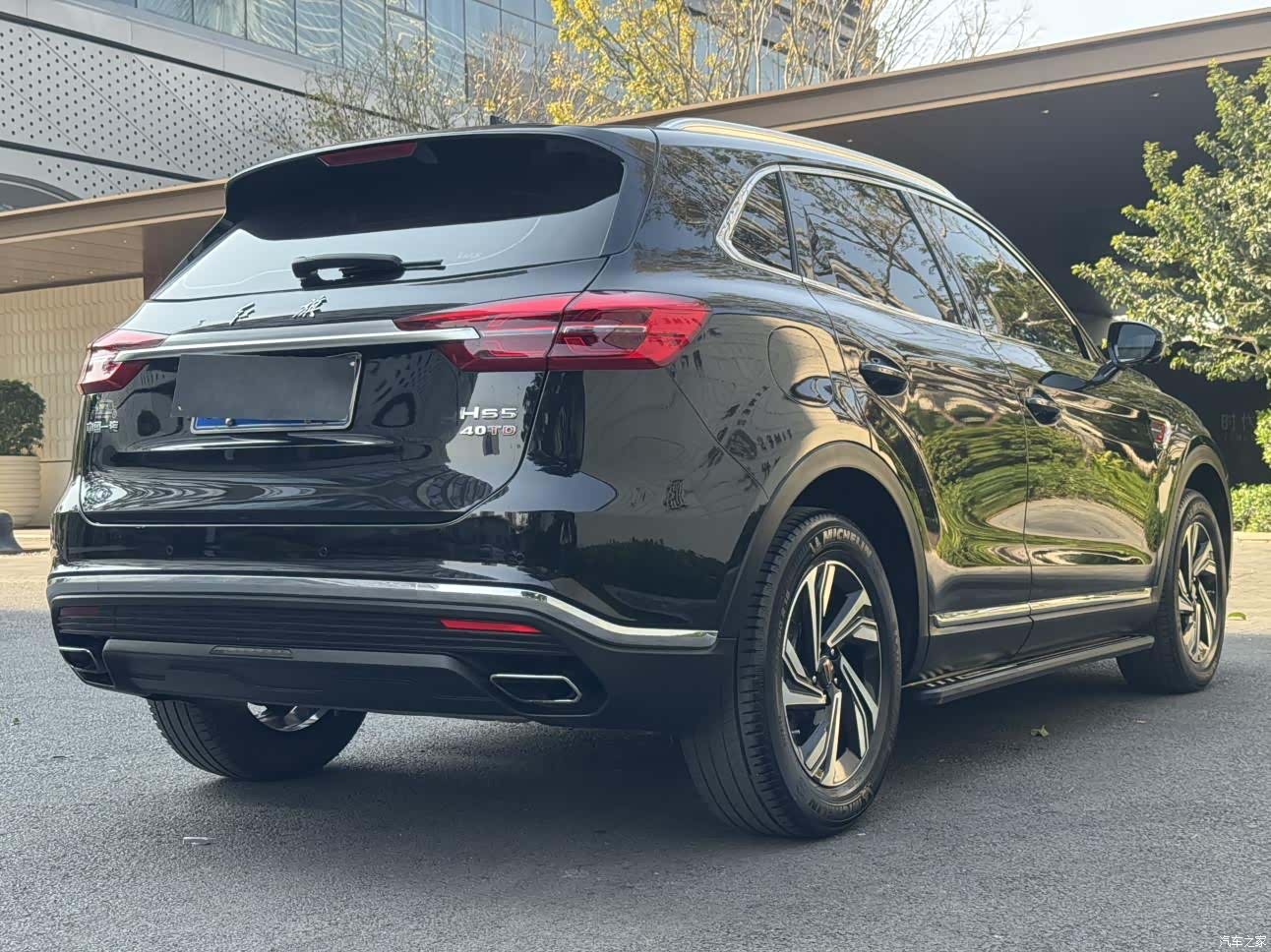 Hongqi HS5, 2022 10