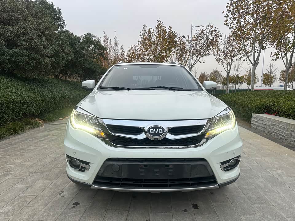 BYD S7