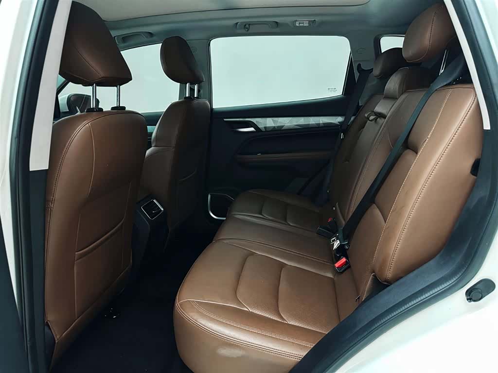 Geely X6, 2021 21