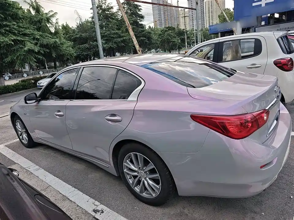 Infiniti Q50L