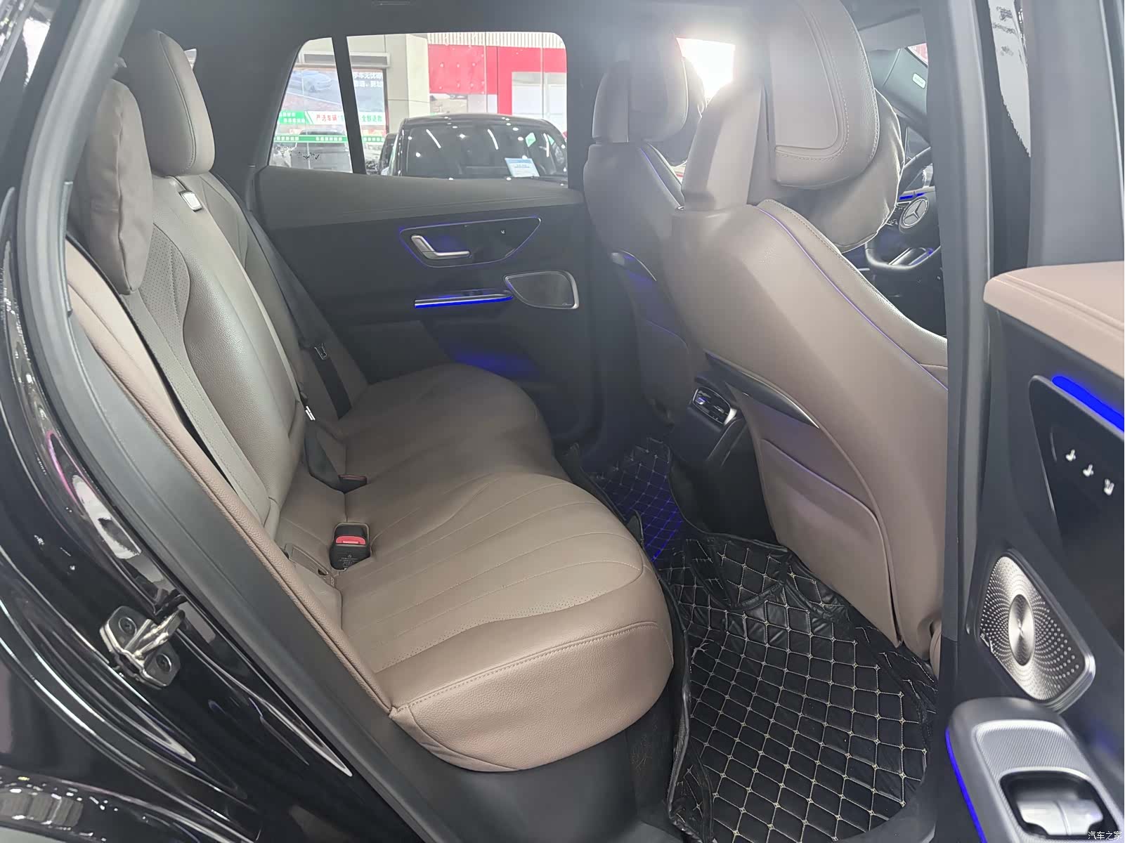 Mercedes-Benz EQE, 2024 14