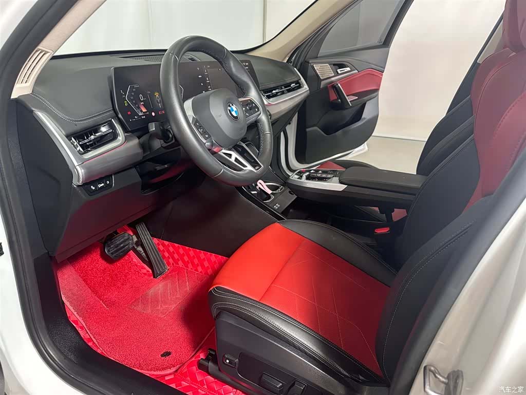 BMW X1, 2024 все фото