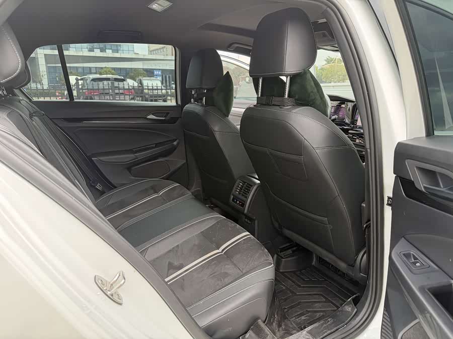 Volkswagen Golf 2022, фото 13