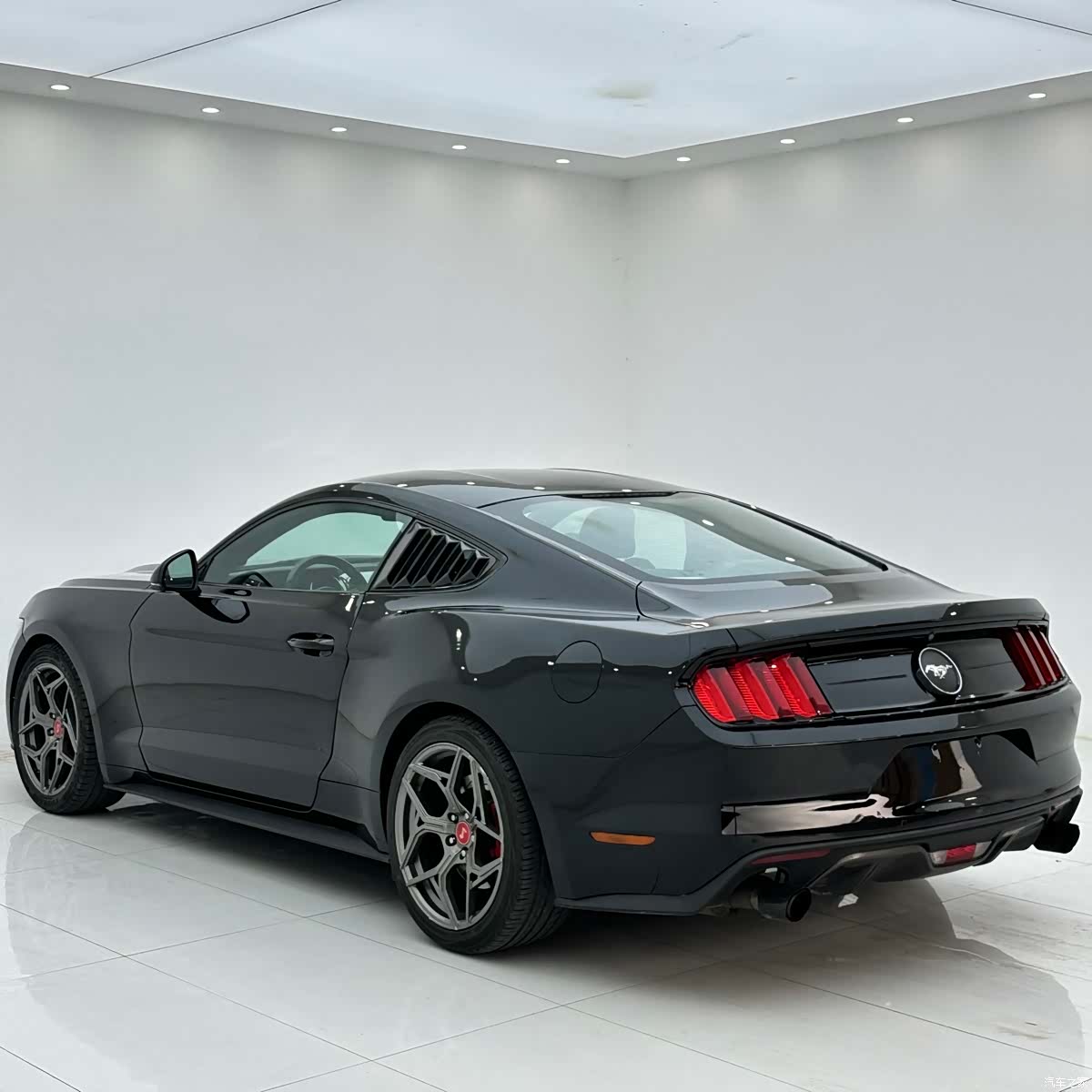 Ford Mustang, 2015 7
