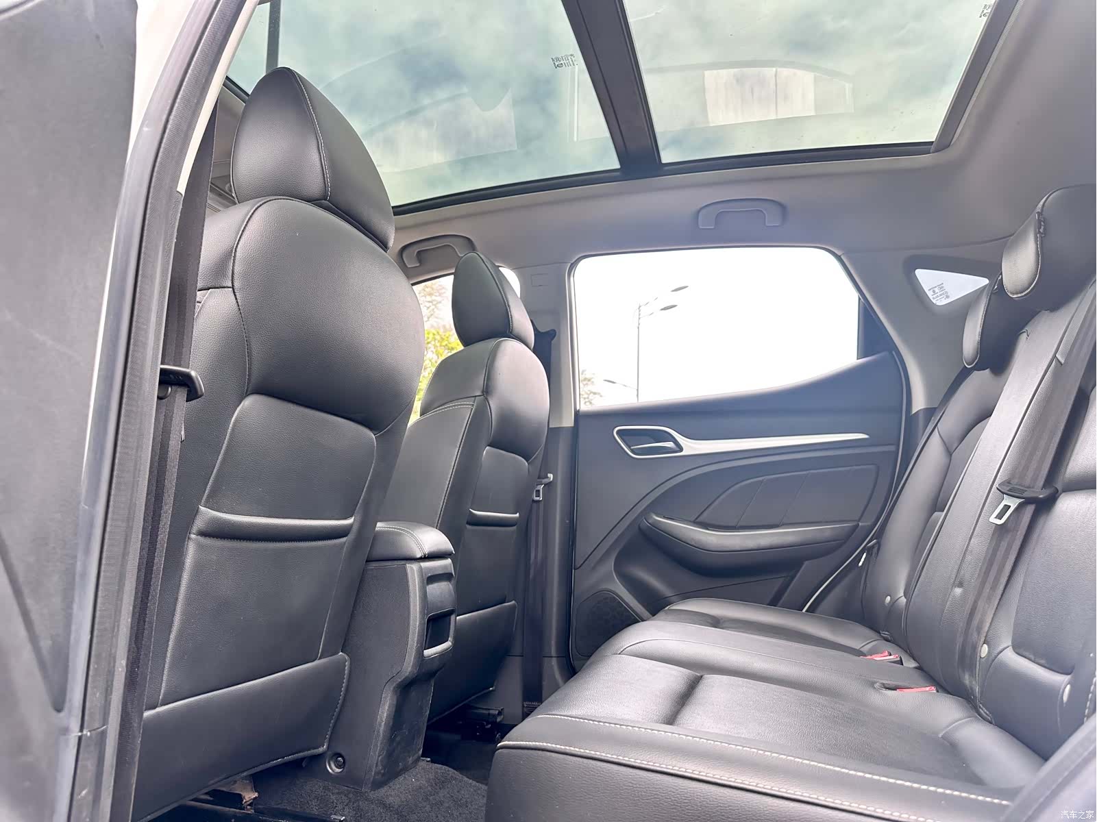 MG ZS, 2019 32