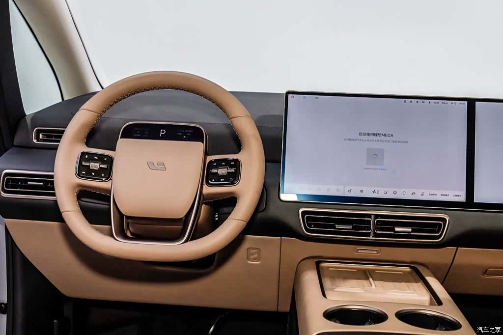 Li Auto MEGA, 2025 25