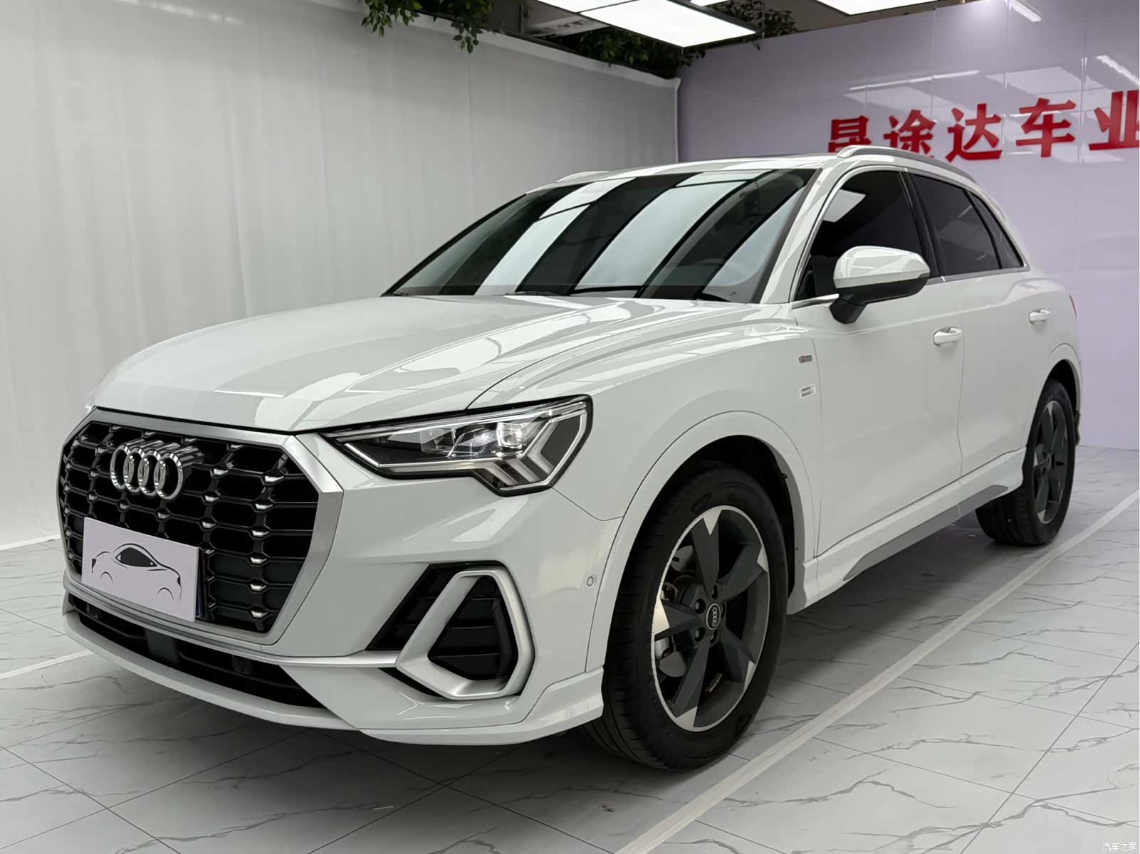 Audi Q3, 2022 1