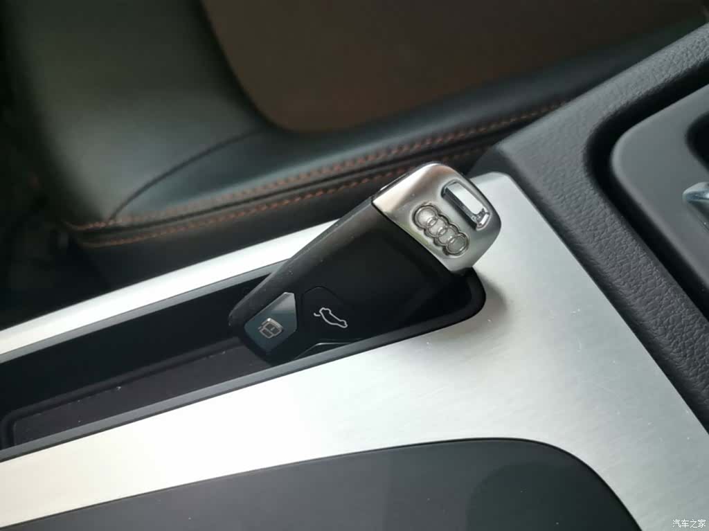 Audi Q5L, 2019 9