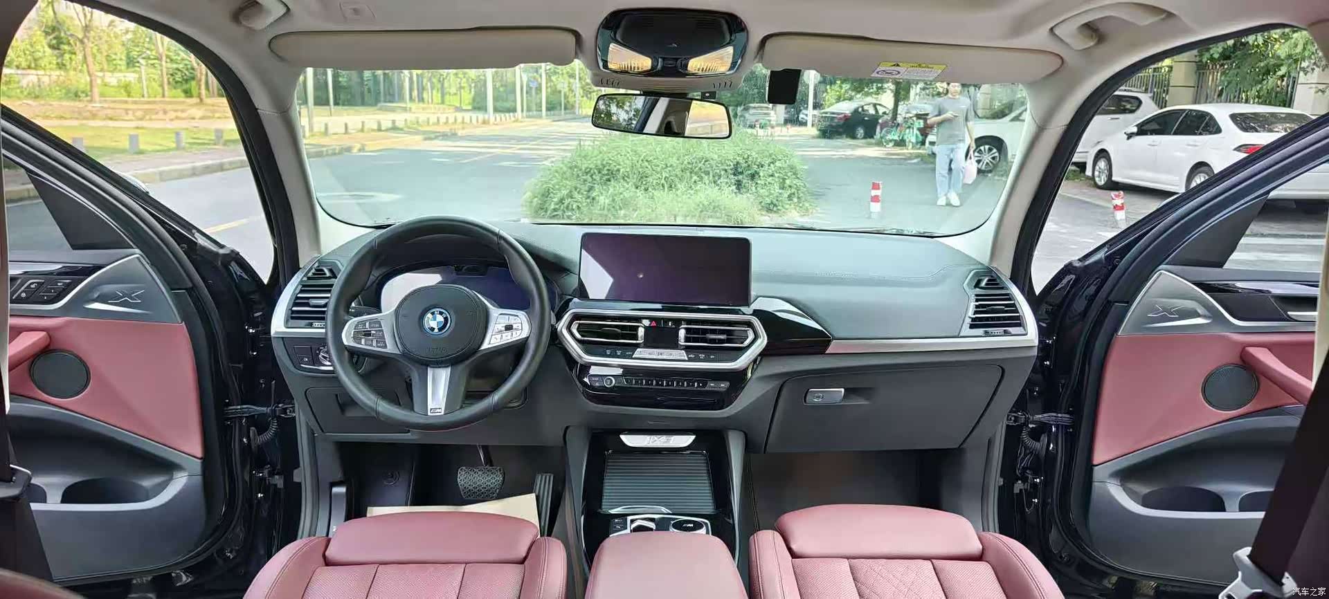 BMW iX3, 2024 12