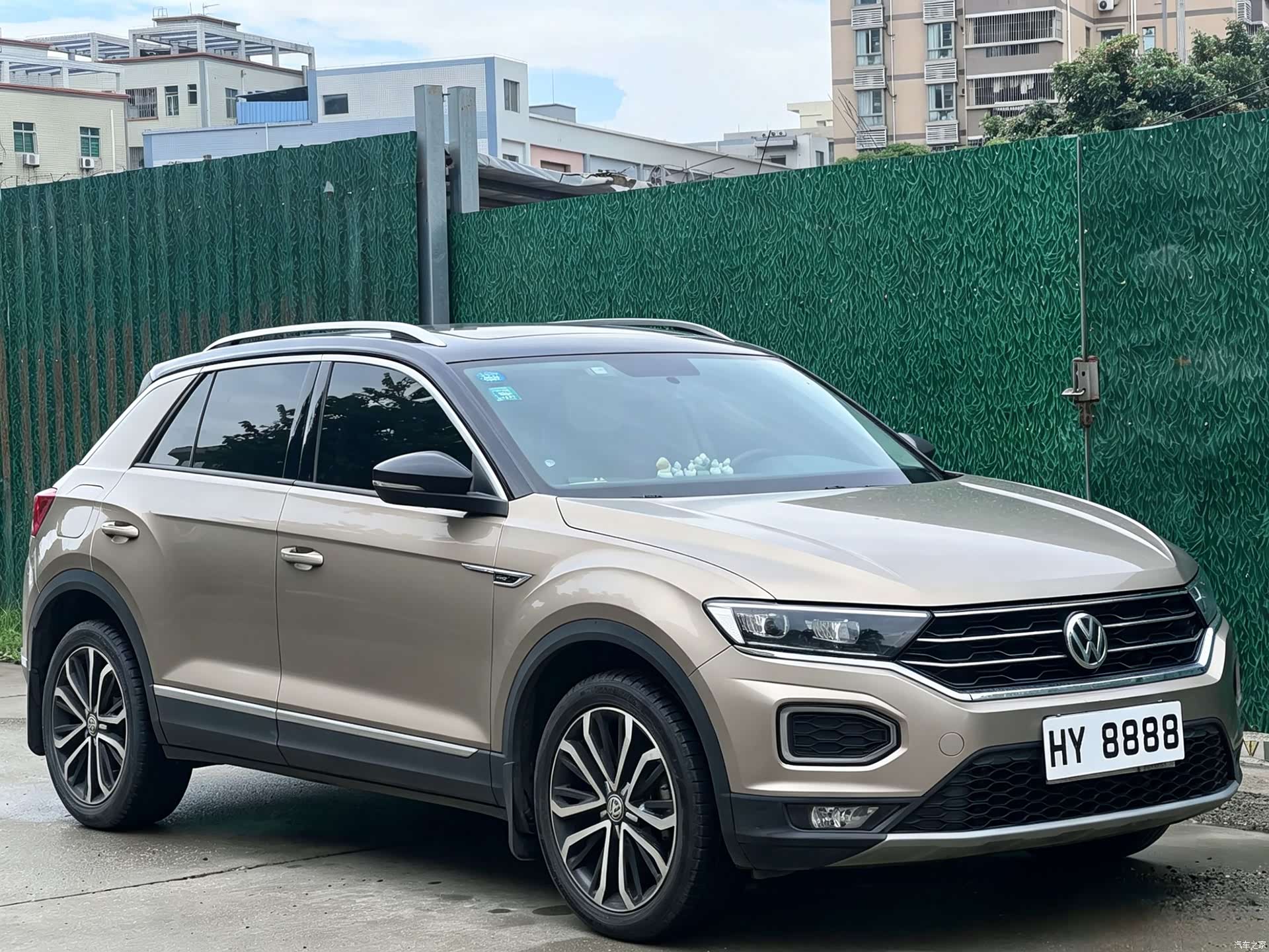 Volkswagen T-ROC, 2019 3