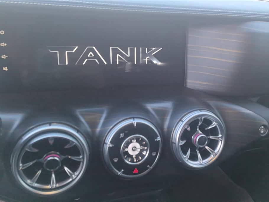 Tank 300 Tank 300