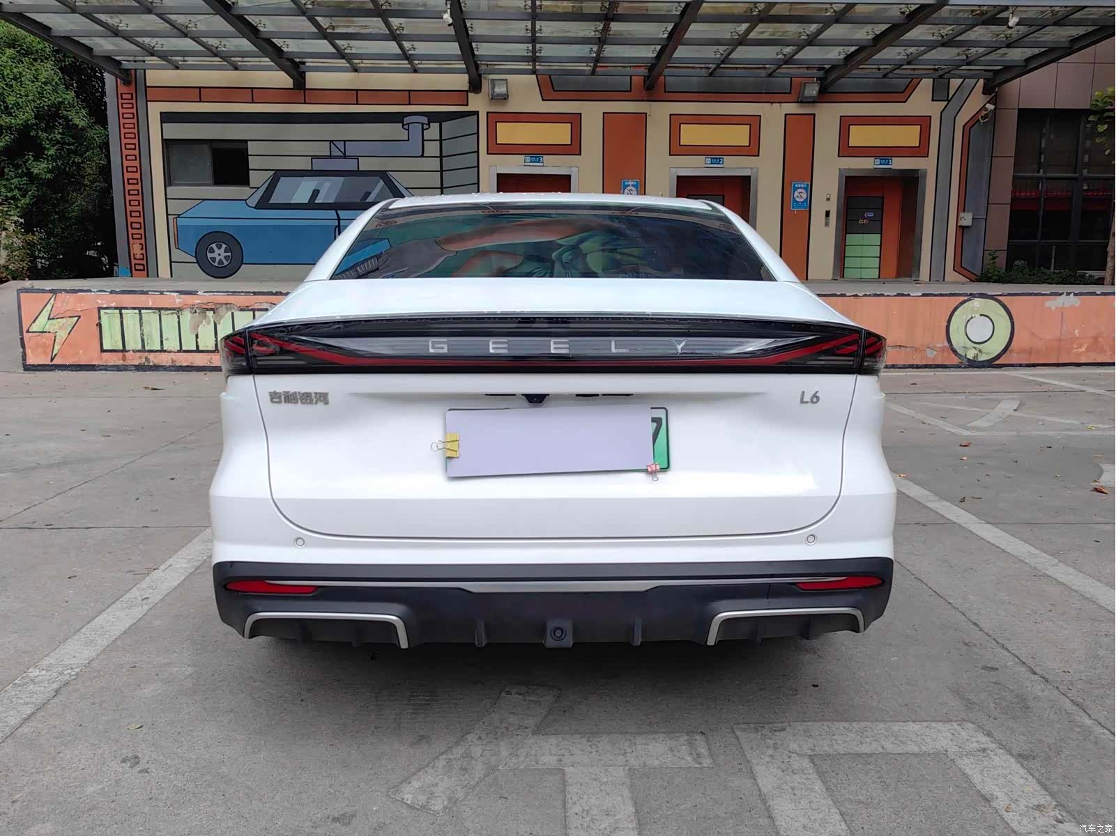Geely Galaxy L6, 2024 14