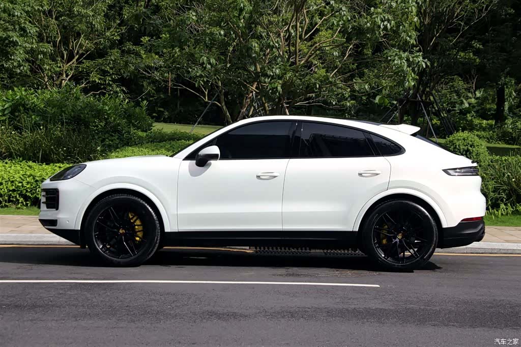 Porsche Cayenne, 2025 3