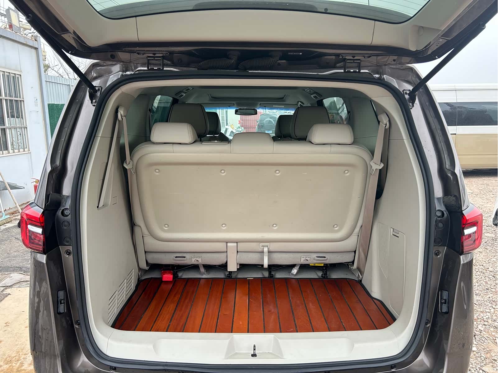Buick GL8, 2022 9