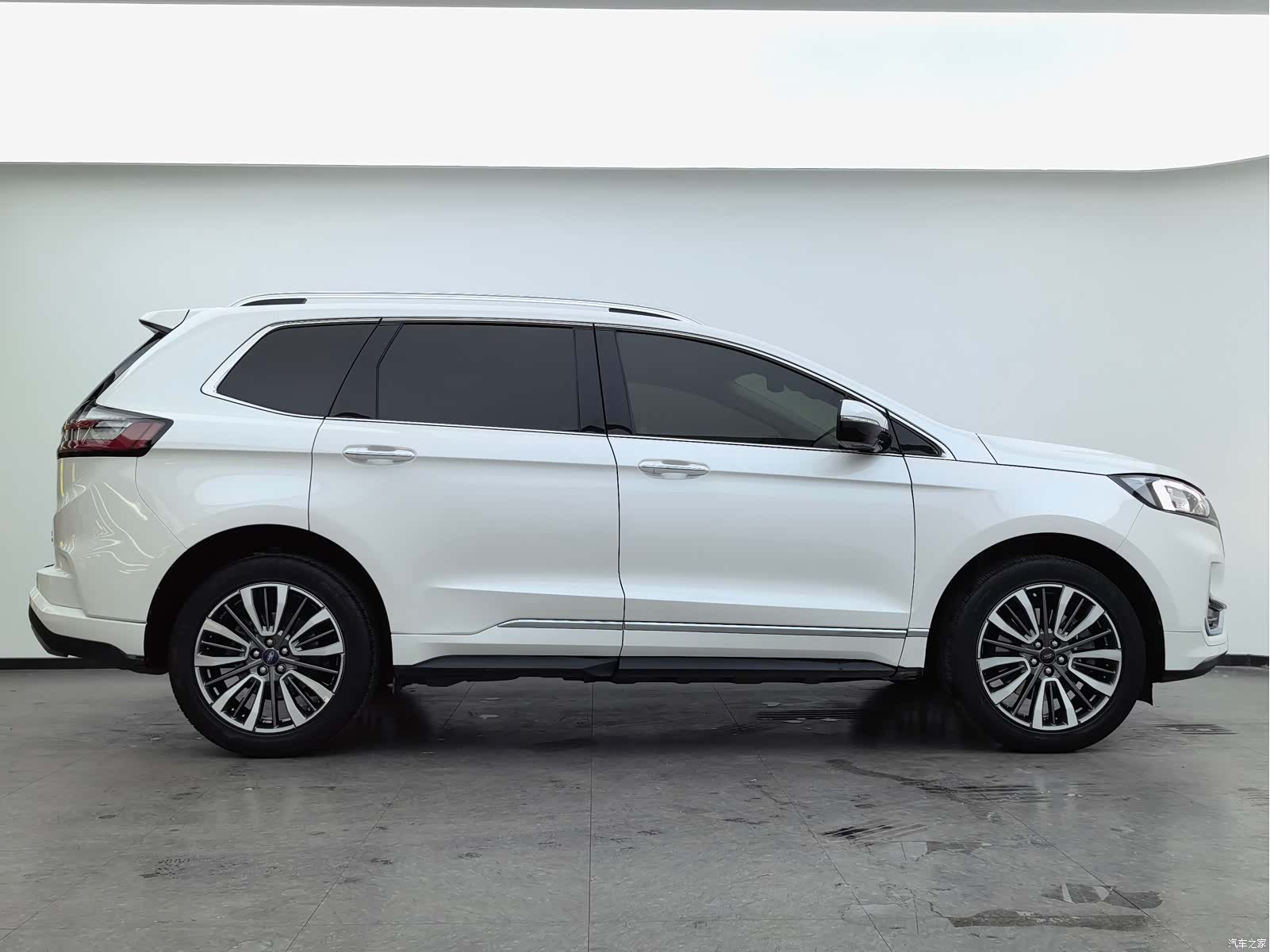 Ford Edge, 2021 10