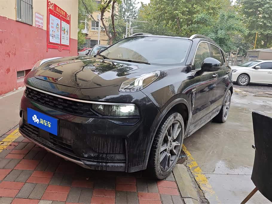 Lynk & Co 01