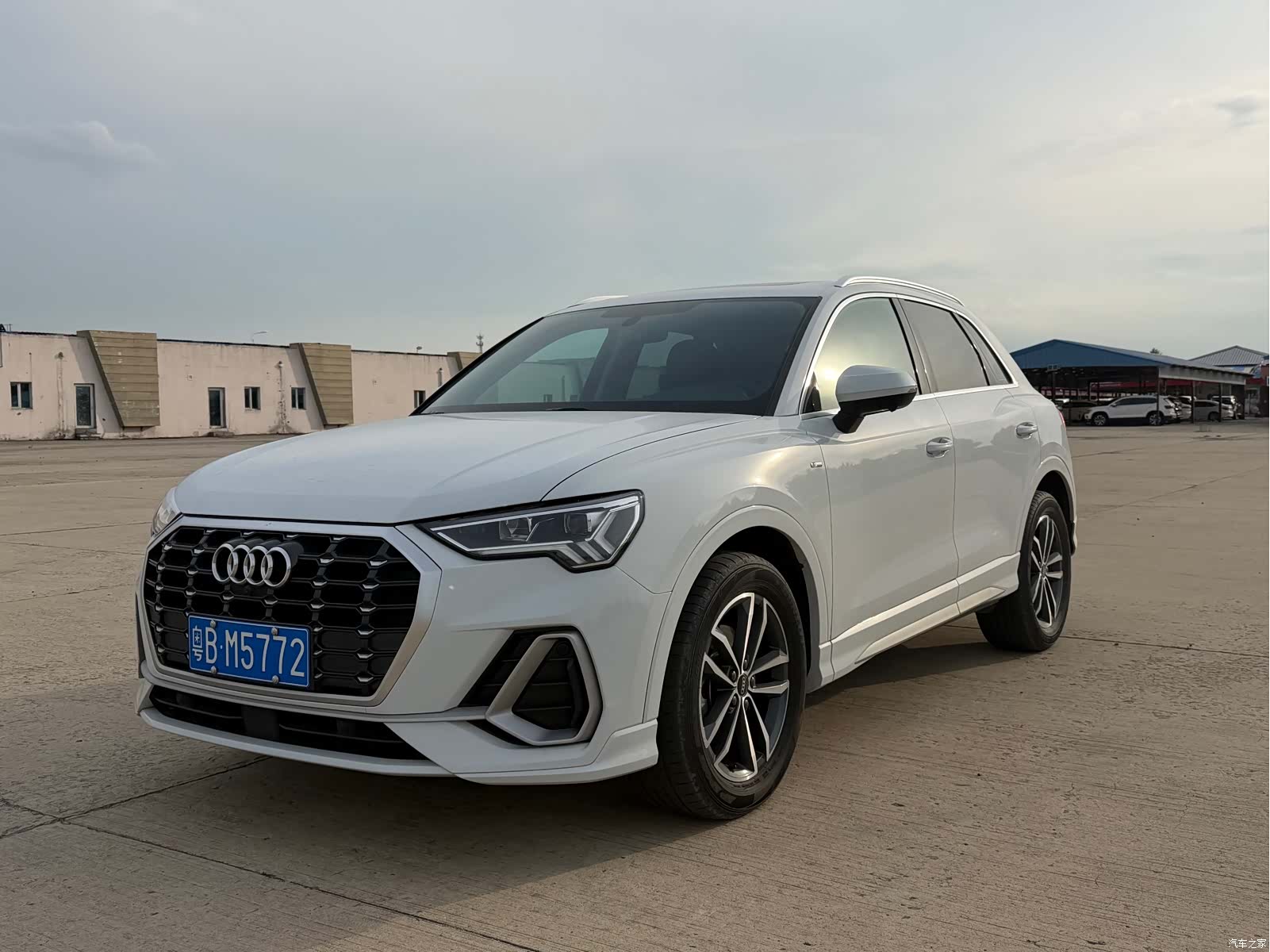 Audi Q3, 2022 1