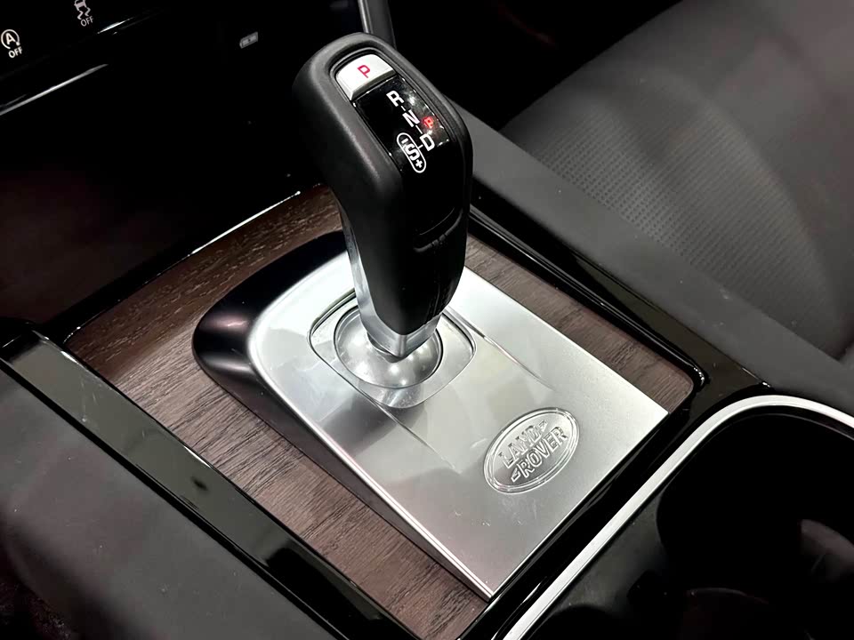 Land Rover Discover sports