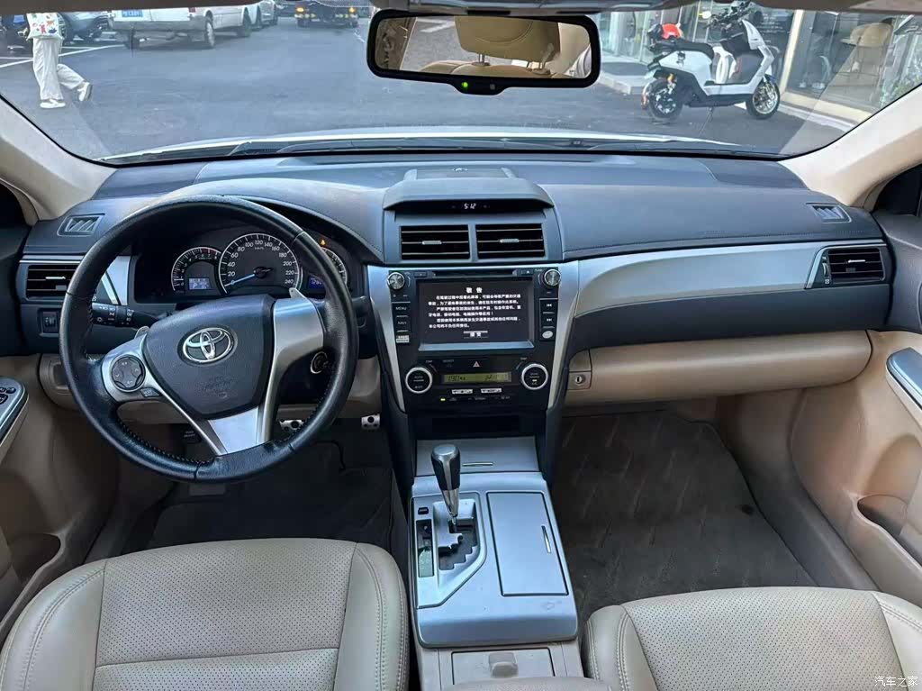 Toyota Camry, 2014 11