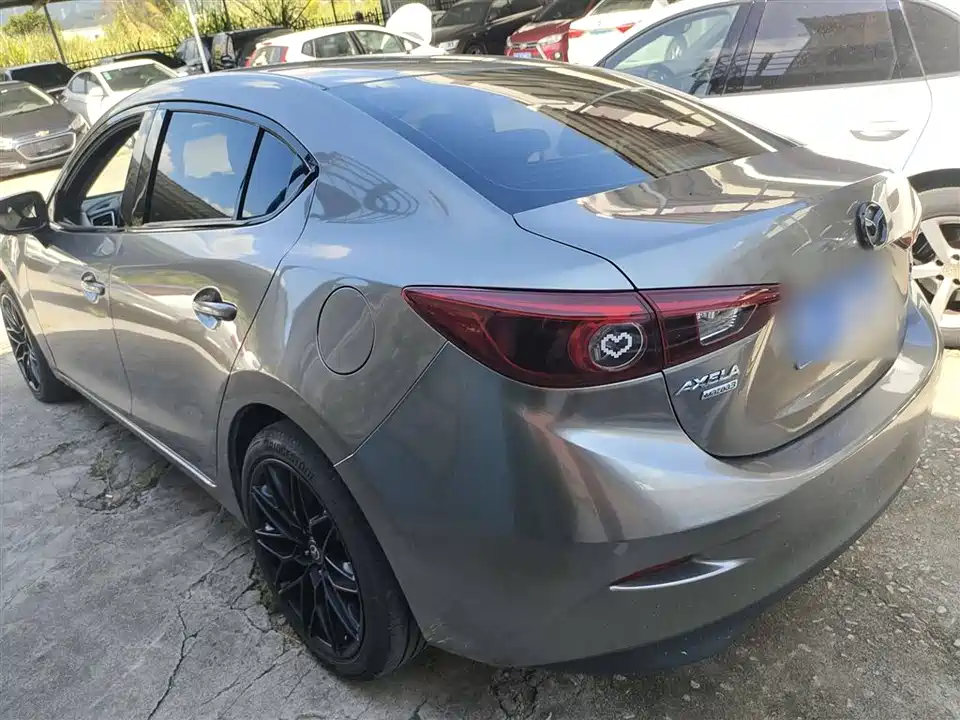 Mazda 3 Angkesaila