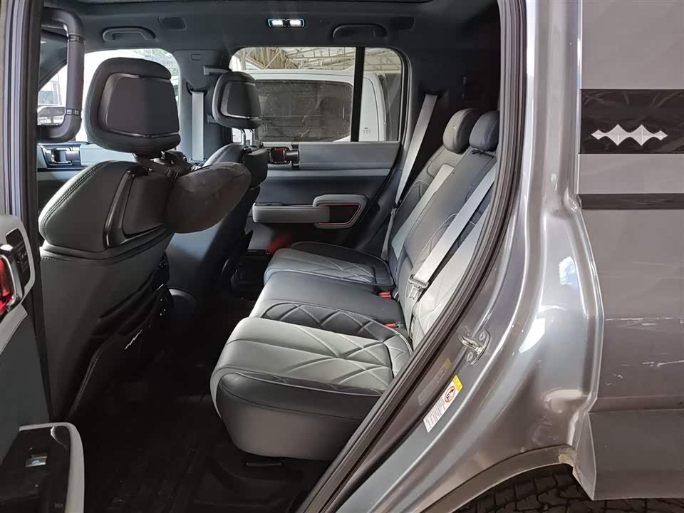 BYD Leopard 5 BYD Leopard 5