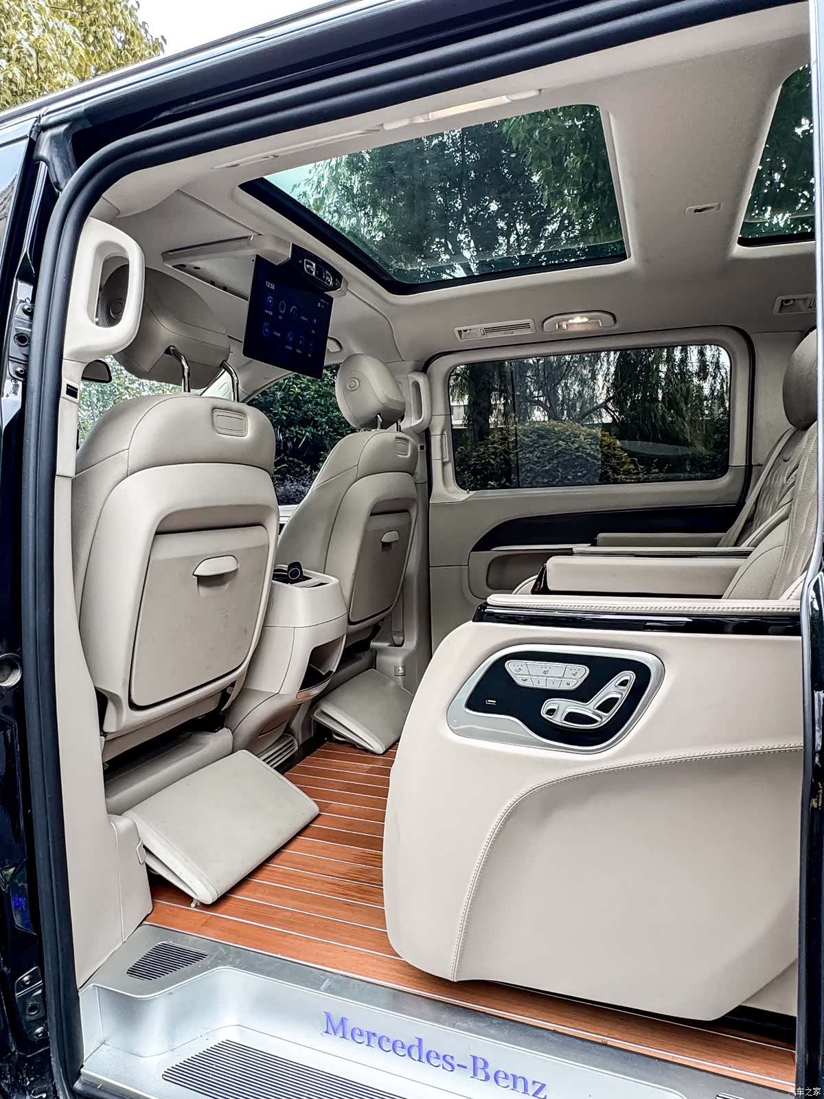 Mercedes-Benz V-Class, 2021 8