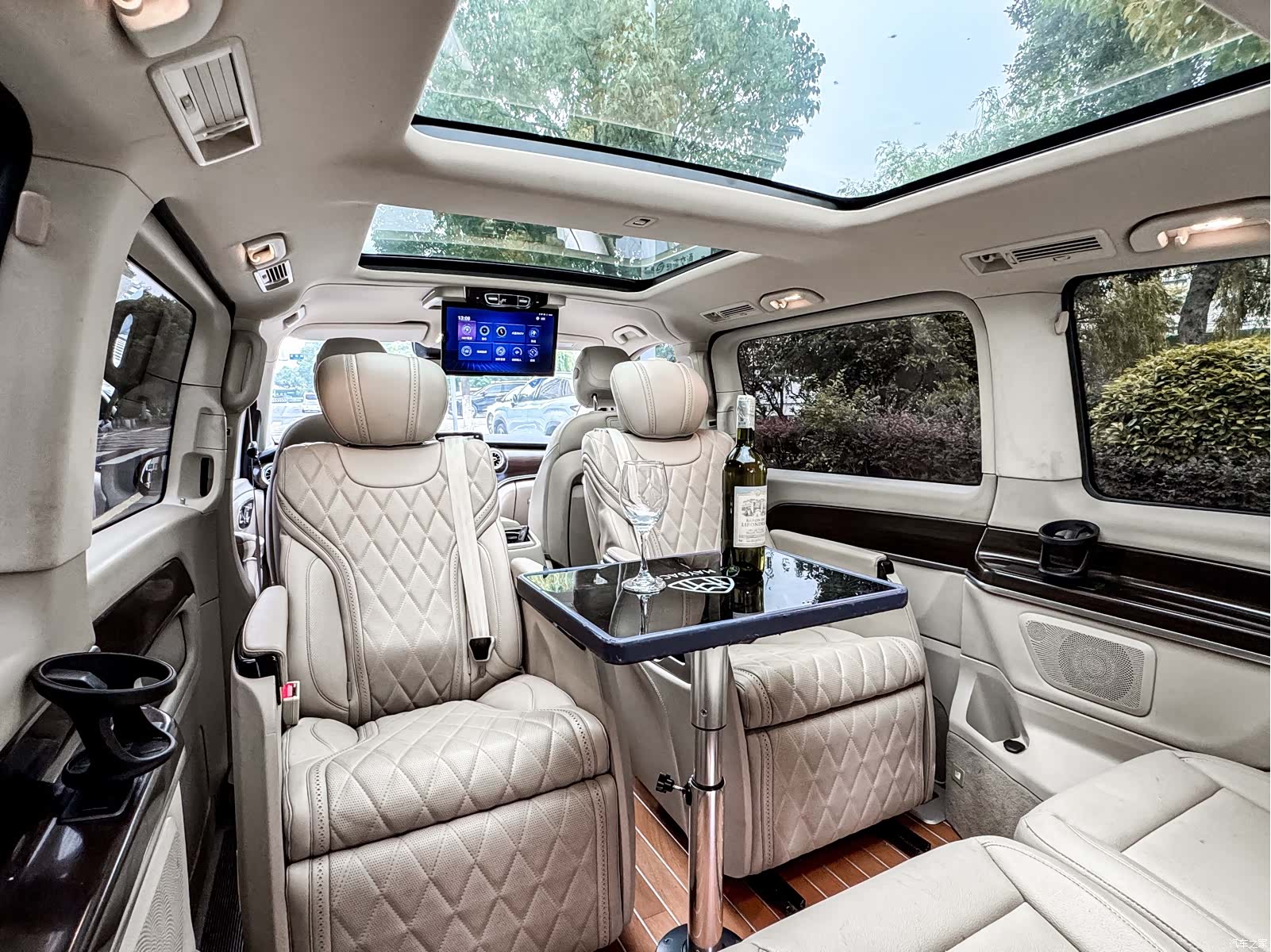 Mercedes-Benz V-Class, 2021 28