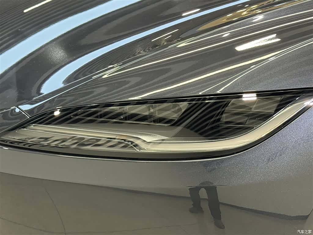 Tesla Model 3, 2024 8