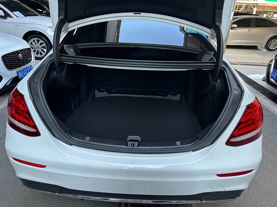 Mercedes-Benz E-class Mercedes-Benz E-class
