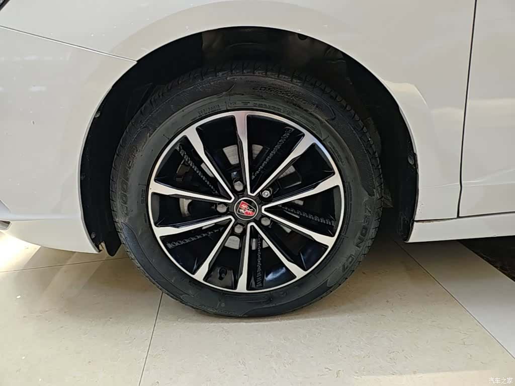 Roewe i5, 2020 23