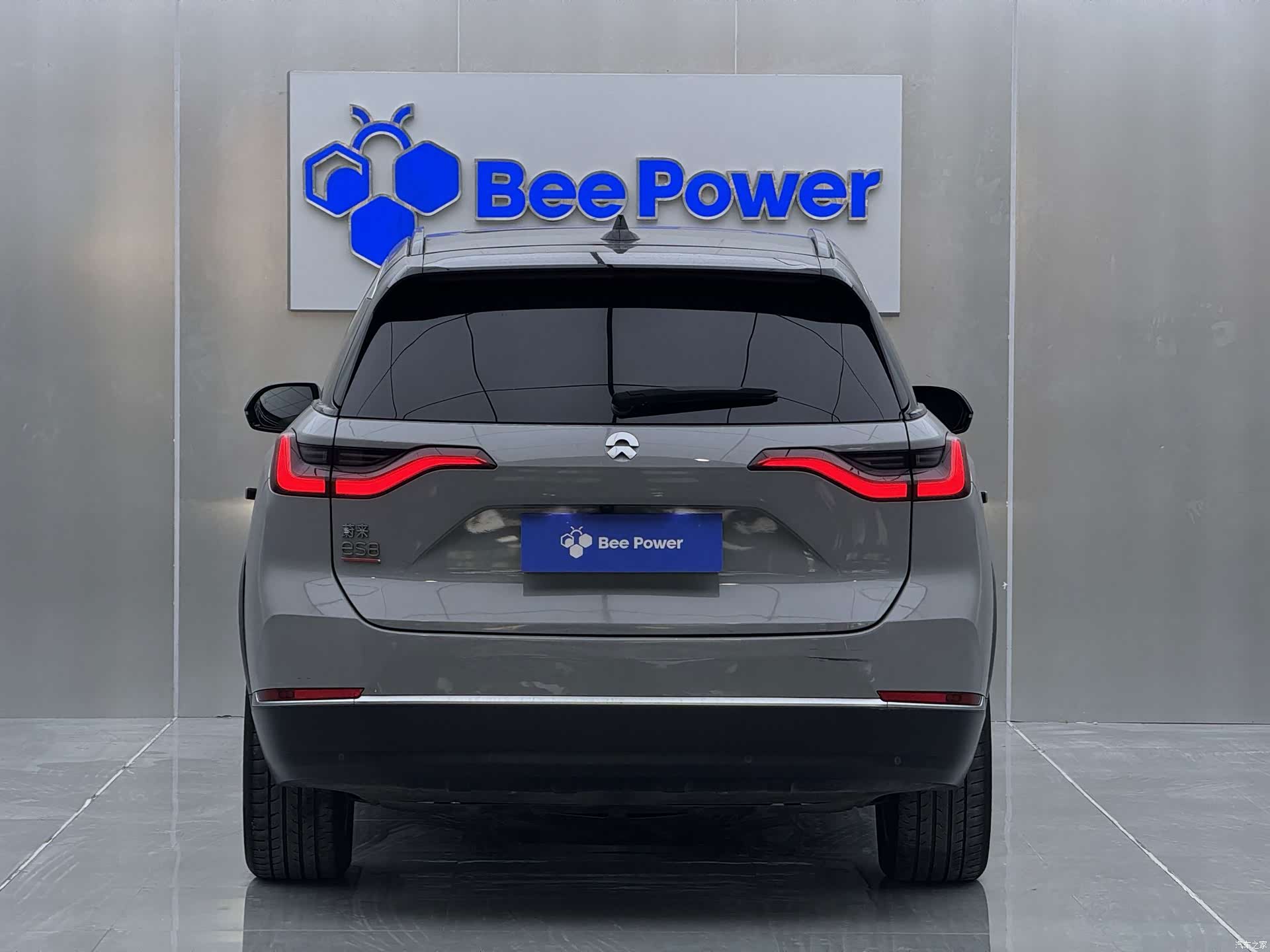 NIO ES8, 2022 7