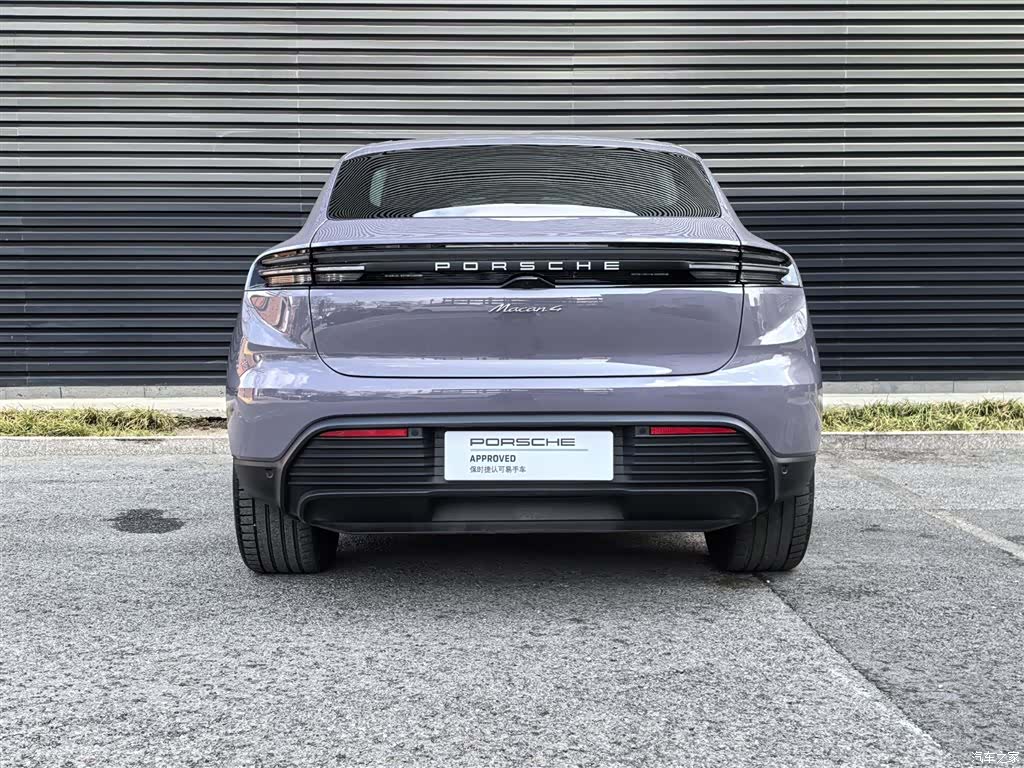 Porsche Macan, 2025 4