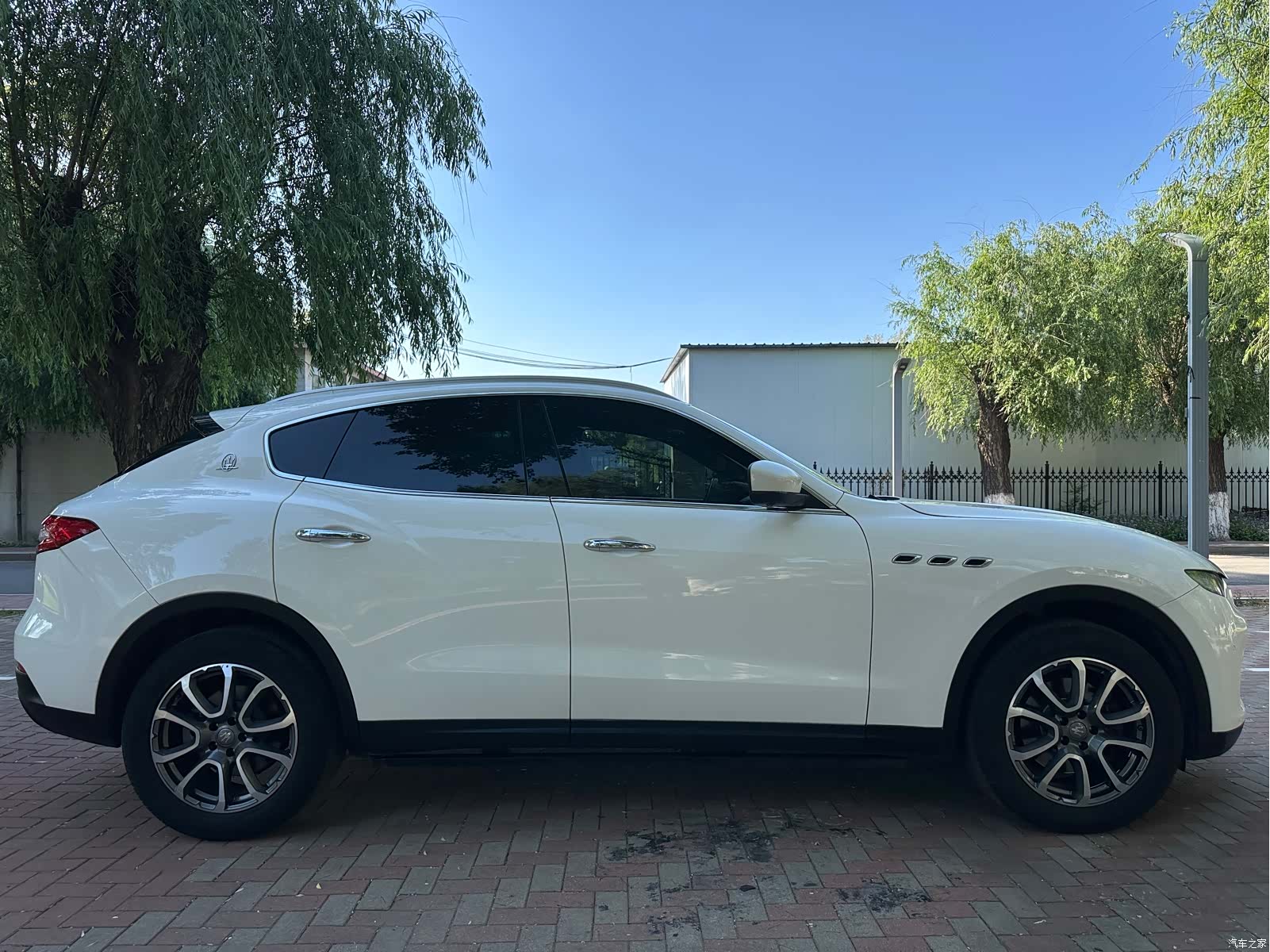 Maserati Levante, 2017 4