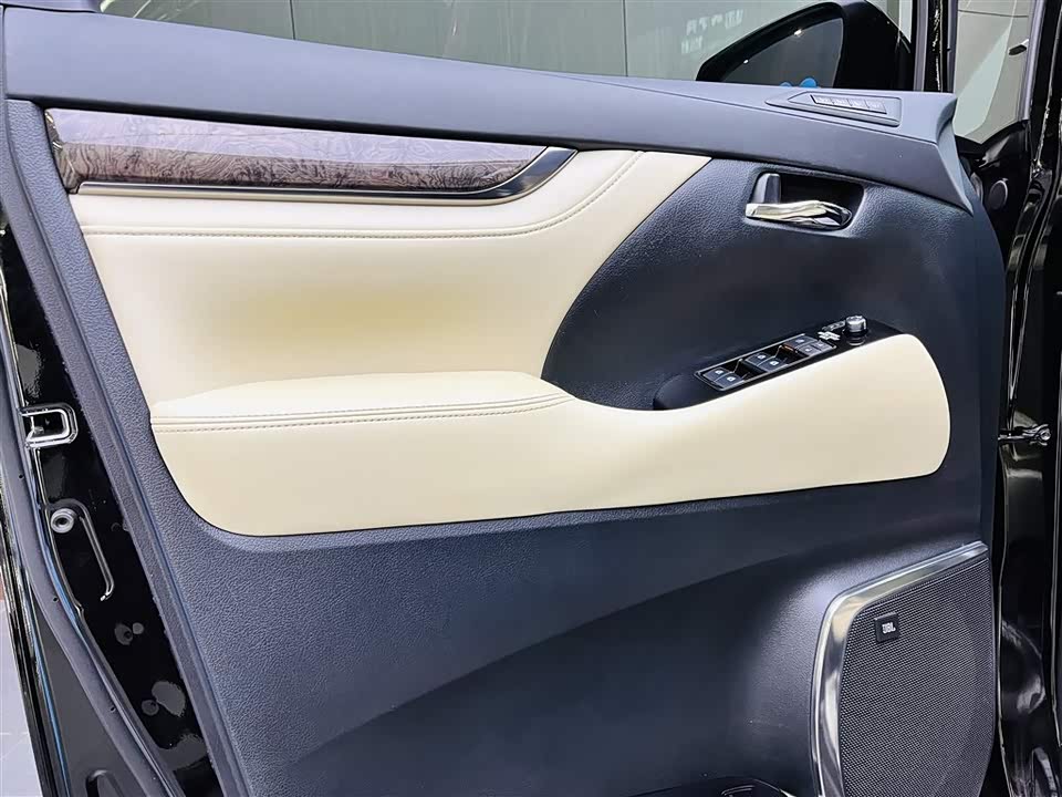 Toyota Elfa Toyota Elfa