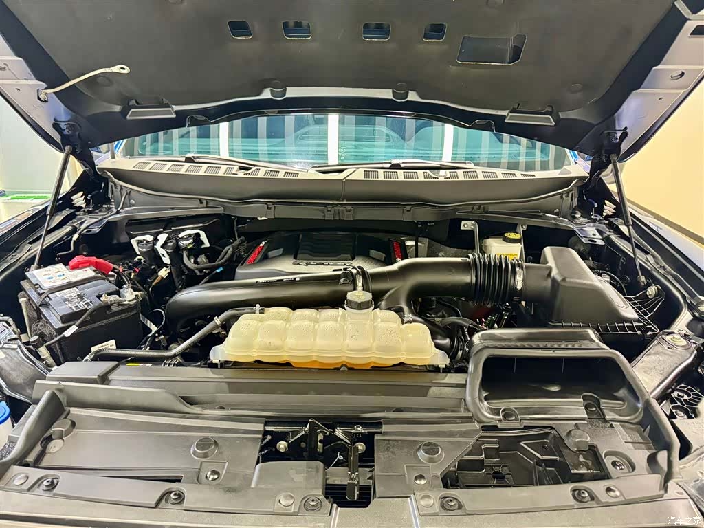 Ford F-150, 2023 12