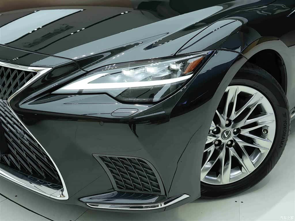 Lexus LS, 2023 17