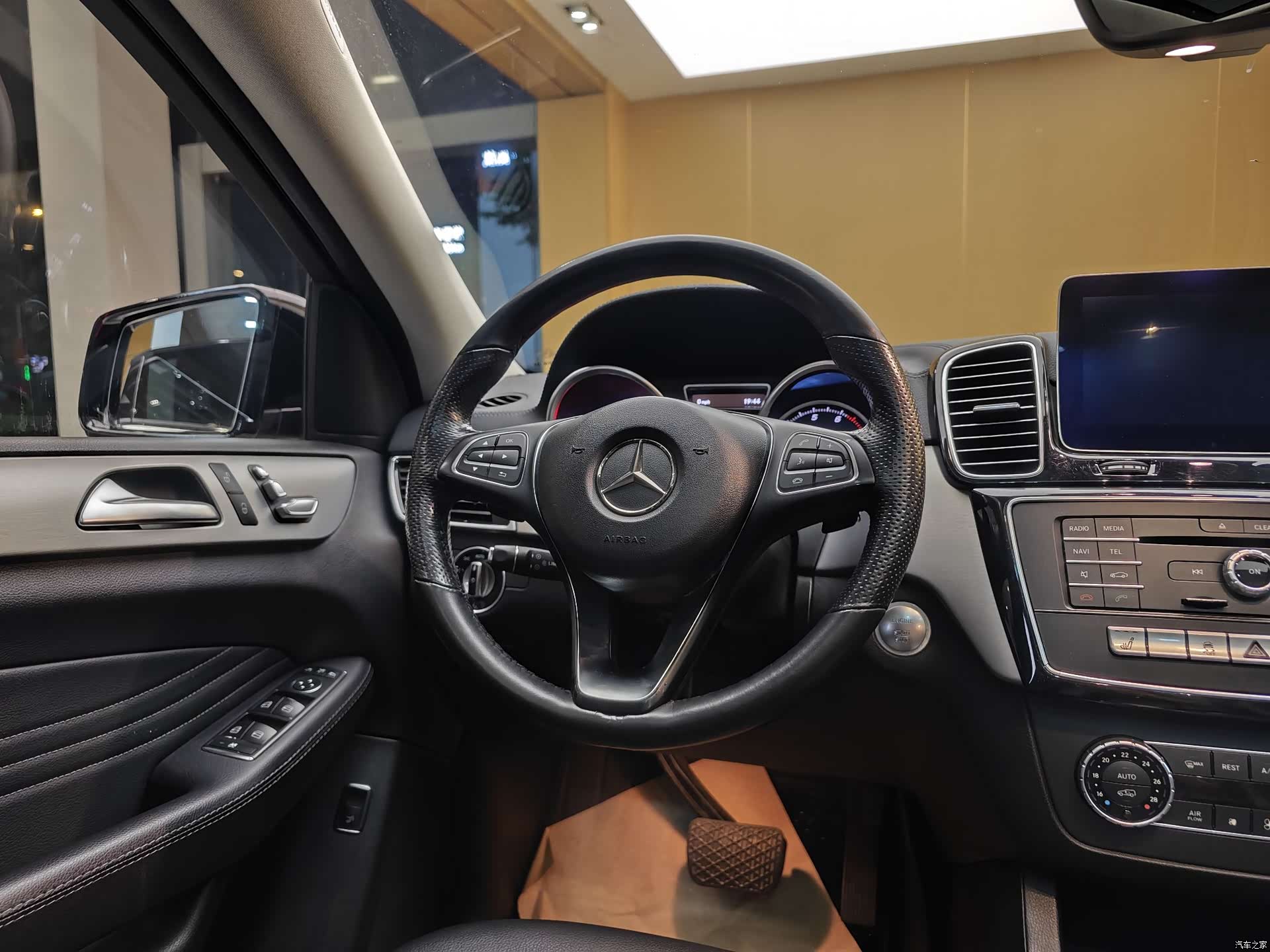 Mercedes-Benz GLE, 2018 14