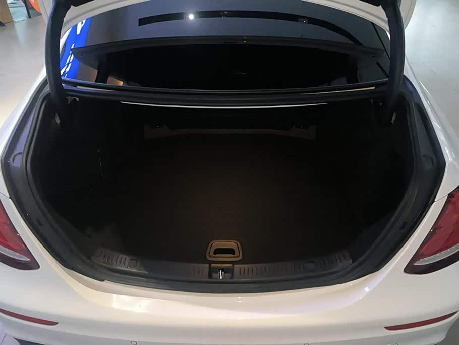 Mercedes-Benz E-class Mercedes-Benz E-class