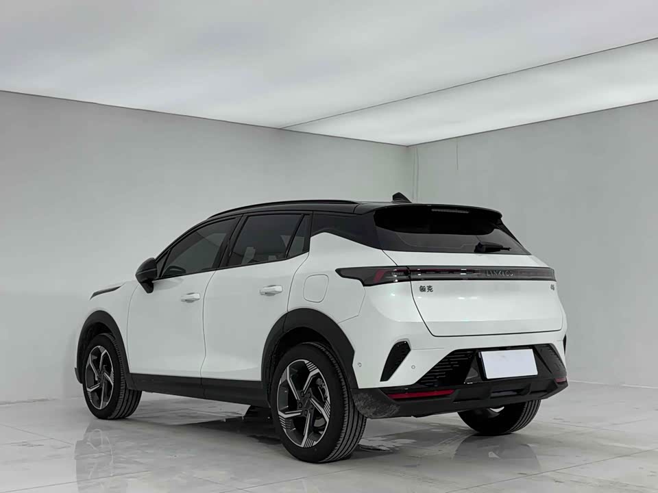 Lynk & Co 06 Lynk & Co 06