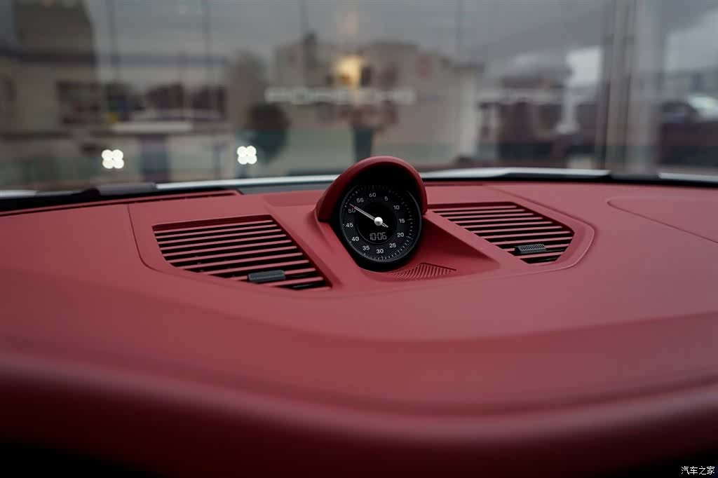 Porsche 911, 2024 15