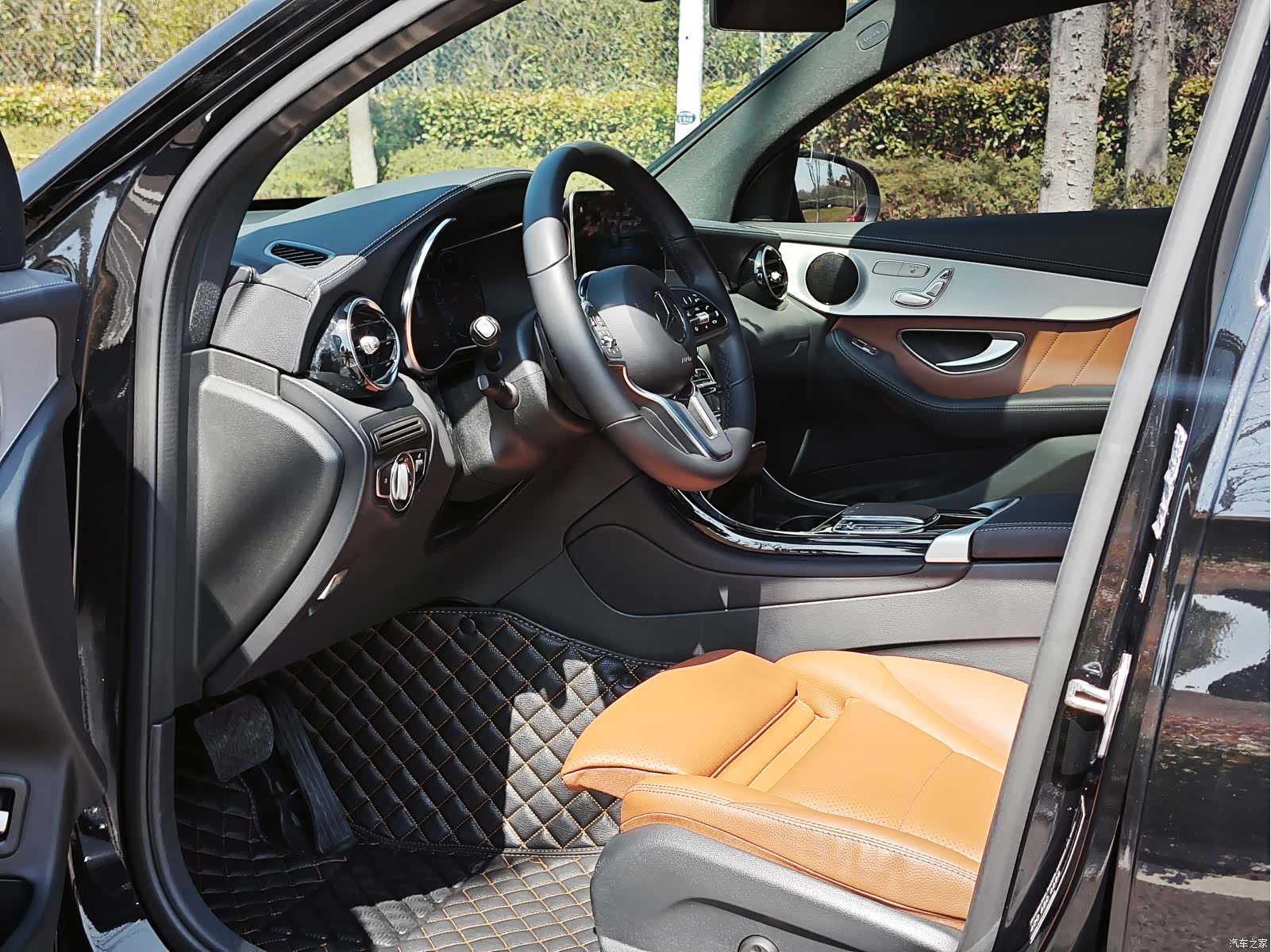 Mercedes-Benz GLC, 2023 11