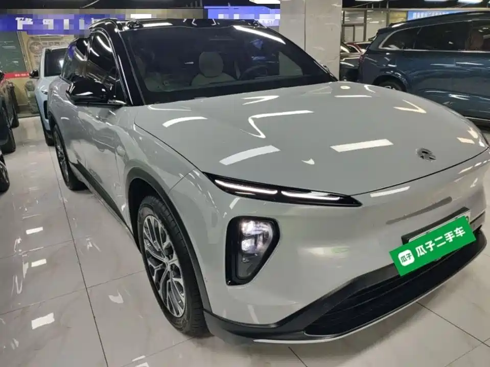 NIO ES6