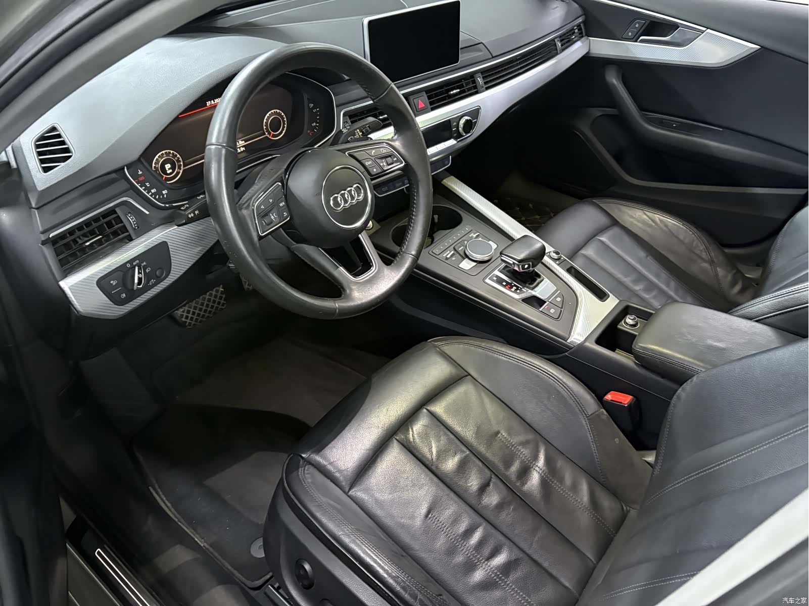 Audi A4L, 2018 3