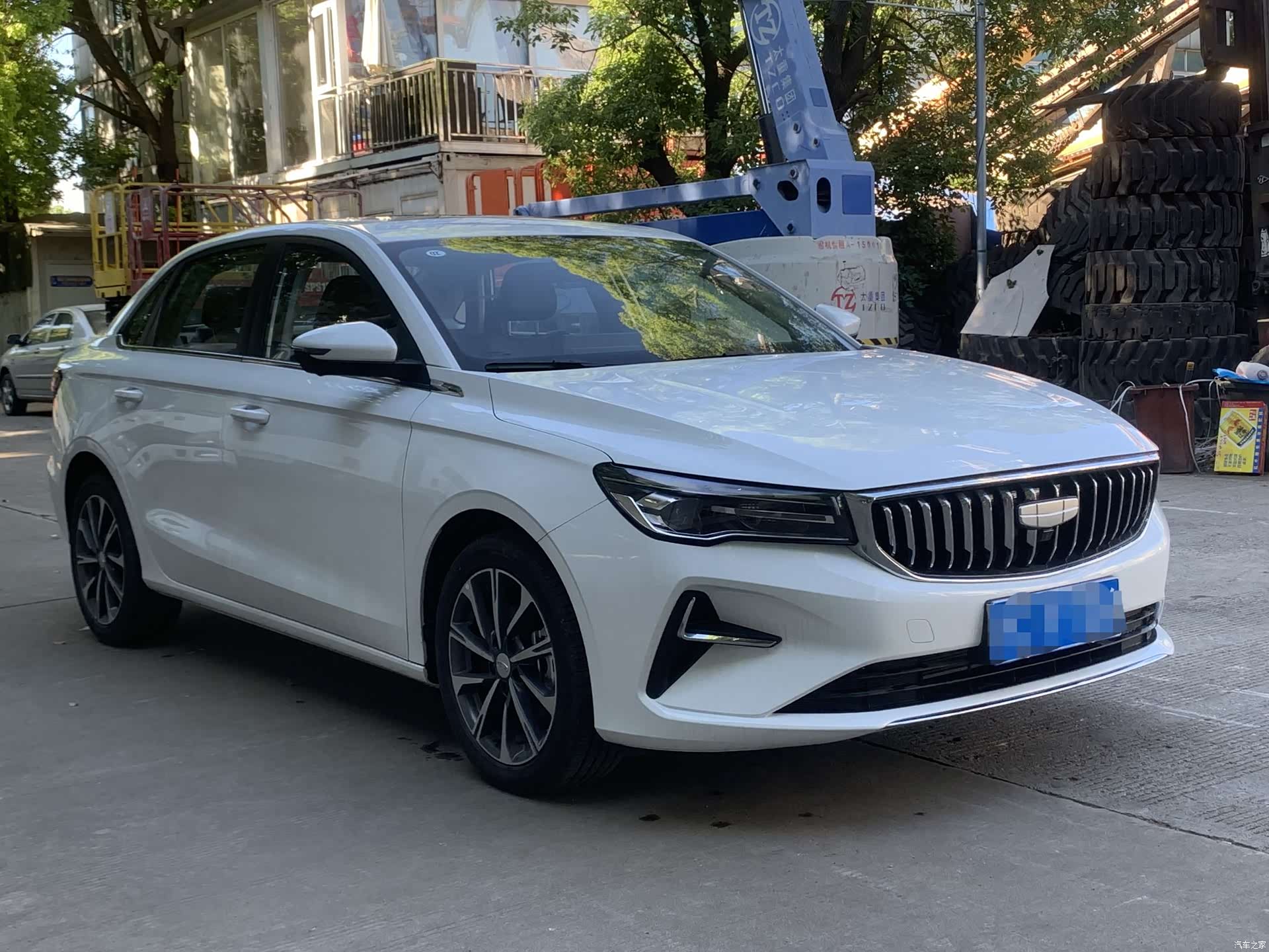 Geely Emgrand, 2025 3