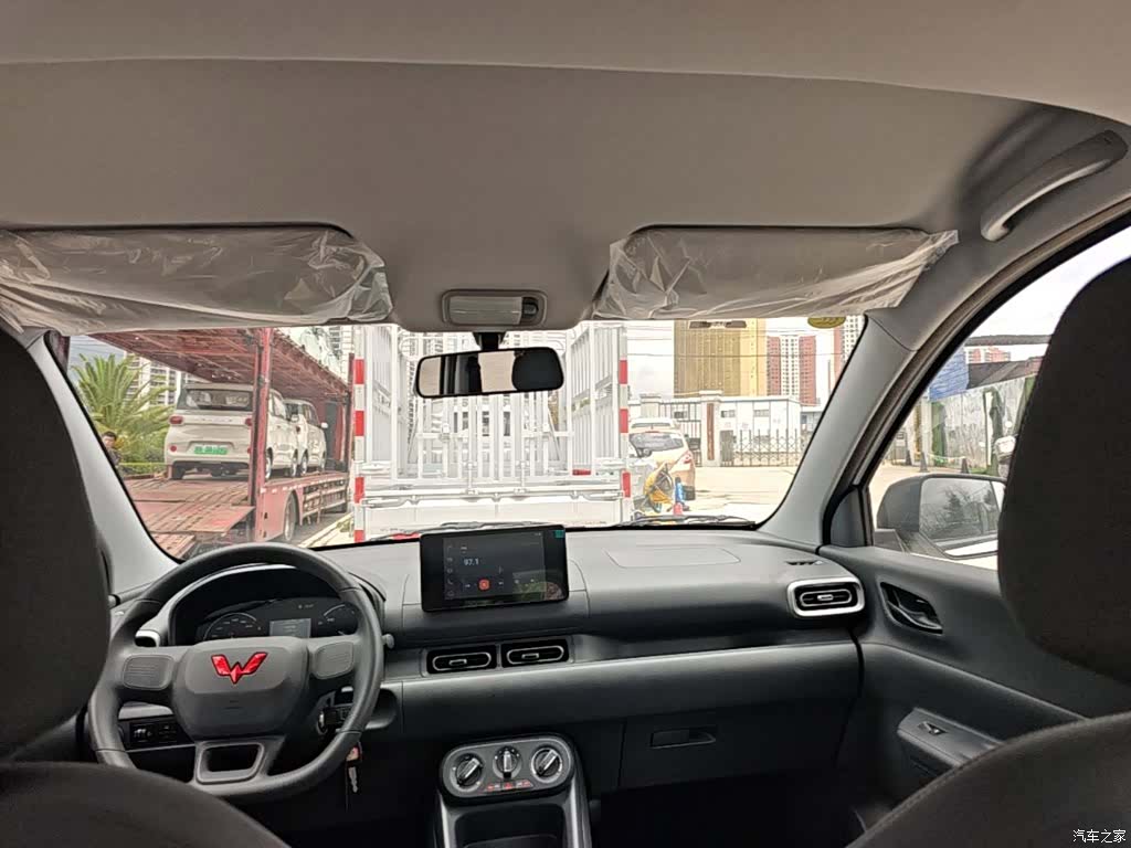 Wuling Hongguang, 2025 15