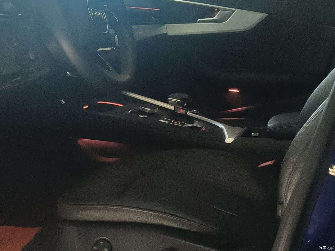 Audi A4L, 2019 15