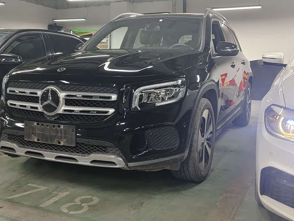 Mercedes-Benz GLB Mercedes-Benz GLB