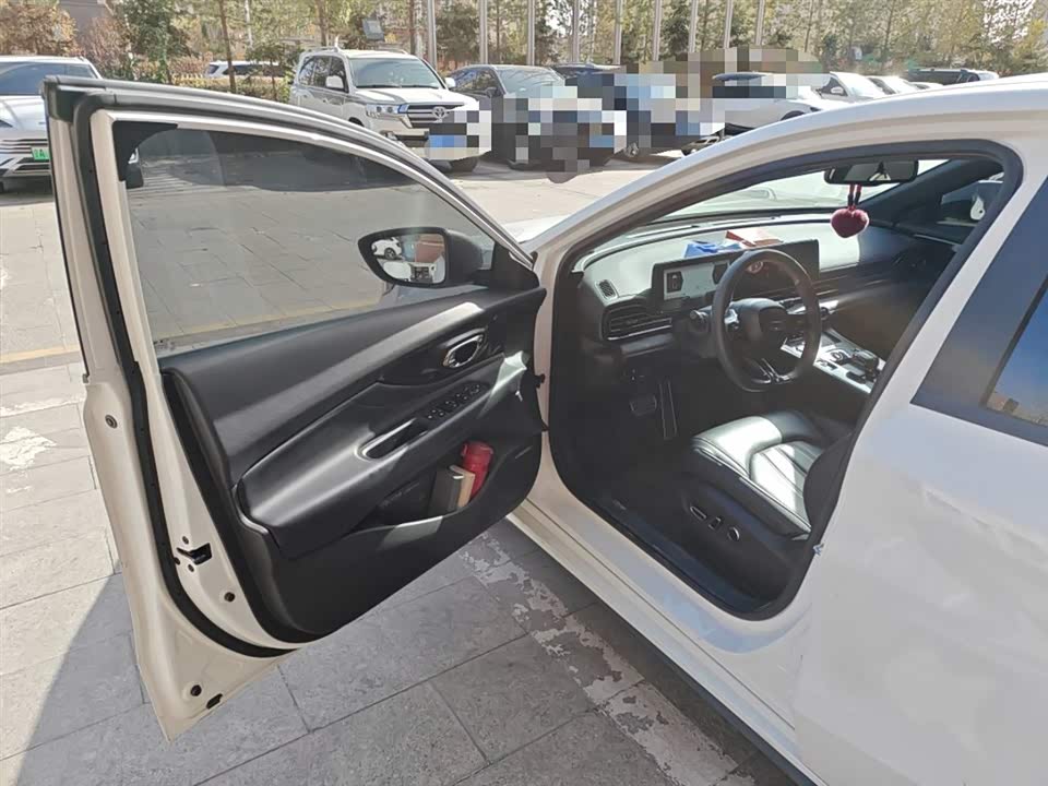 Trumpchi Shadow Leopard