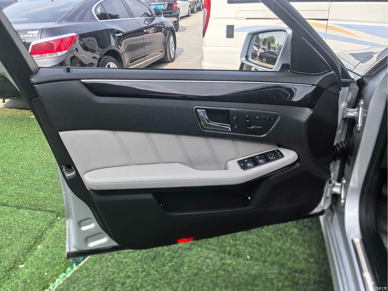 Mercedes-Benz E-Class, 2012 все фото