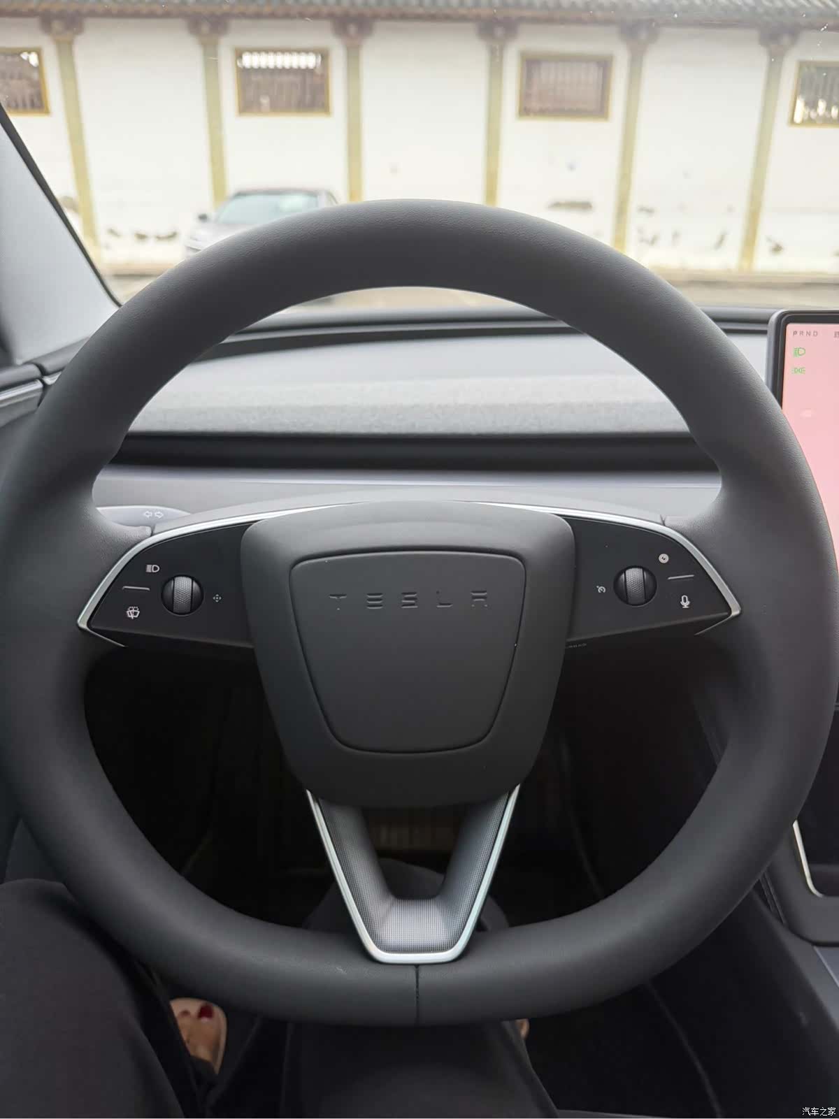 Tesla Model 3, 2025 17